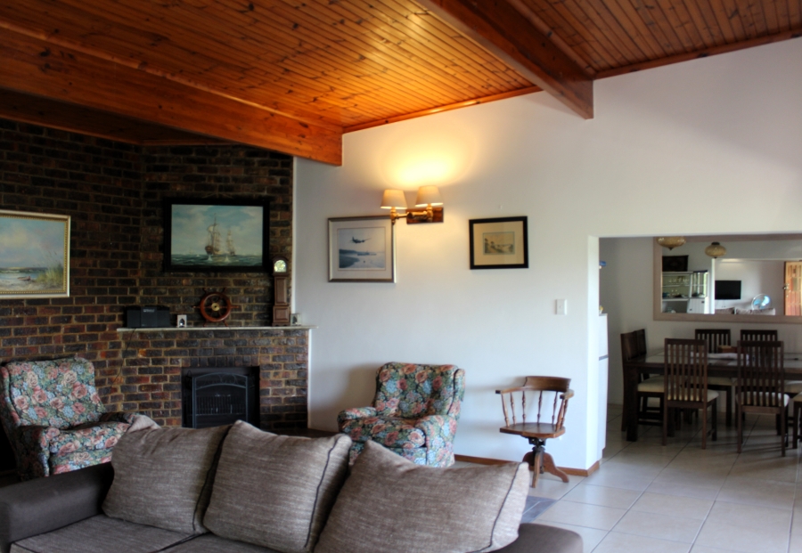 7 Bedroom Property for Sale in West Bank Eastern Cape